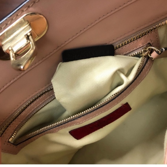 Valentino Garavani Rockstud leather tote - Picture 3 of 12